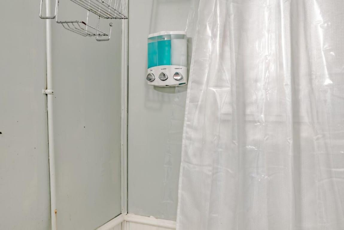 Mins From Downtown & Dining, Dauphin Darling 2 Apartment Mobile Bagian luar foto