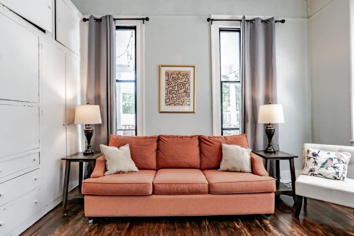 Mins From Downtown & Dining, Dauphin Darling 2 Apartment Mobile Bagian luar foto