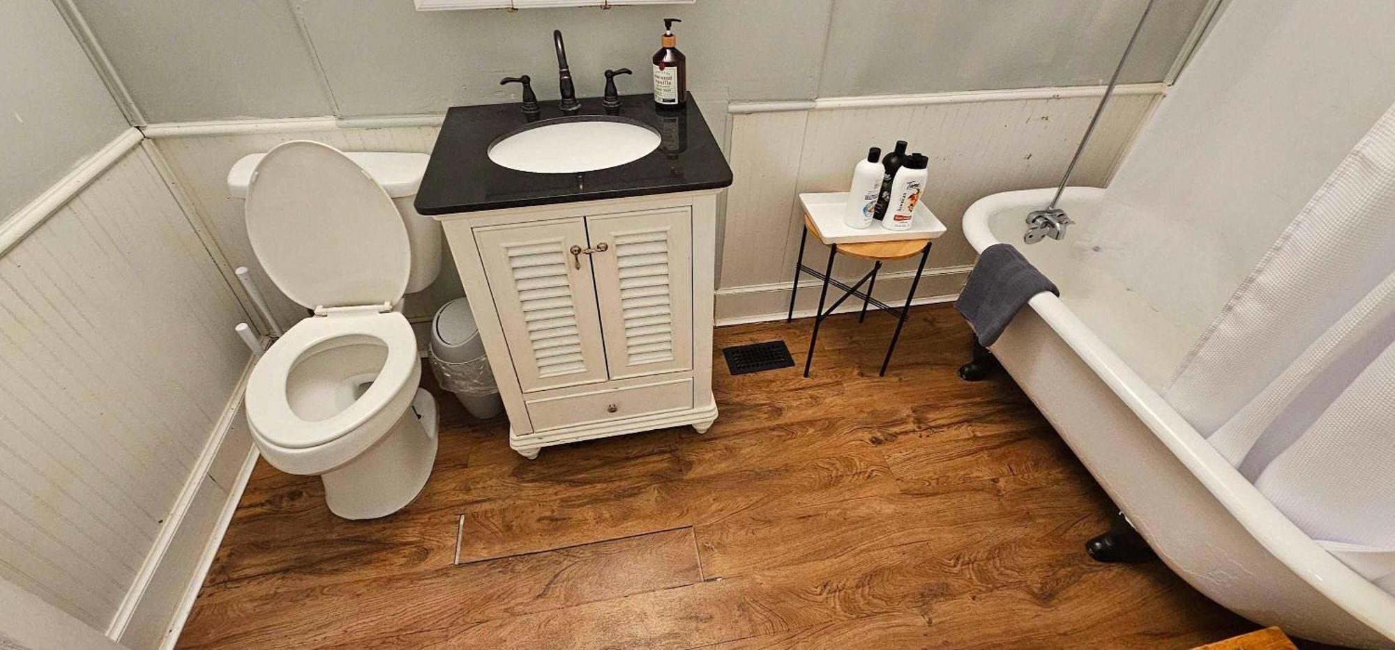 Mins From Downtown & Dining, Dauphin Darling 2 Apartment Mobile Bagian luar foto