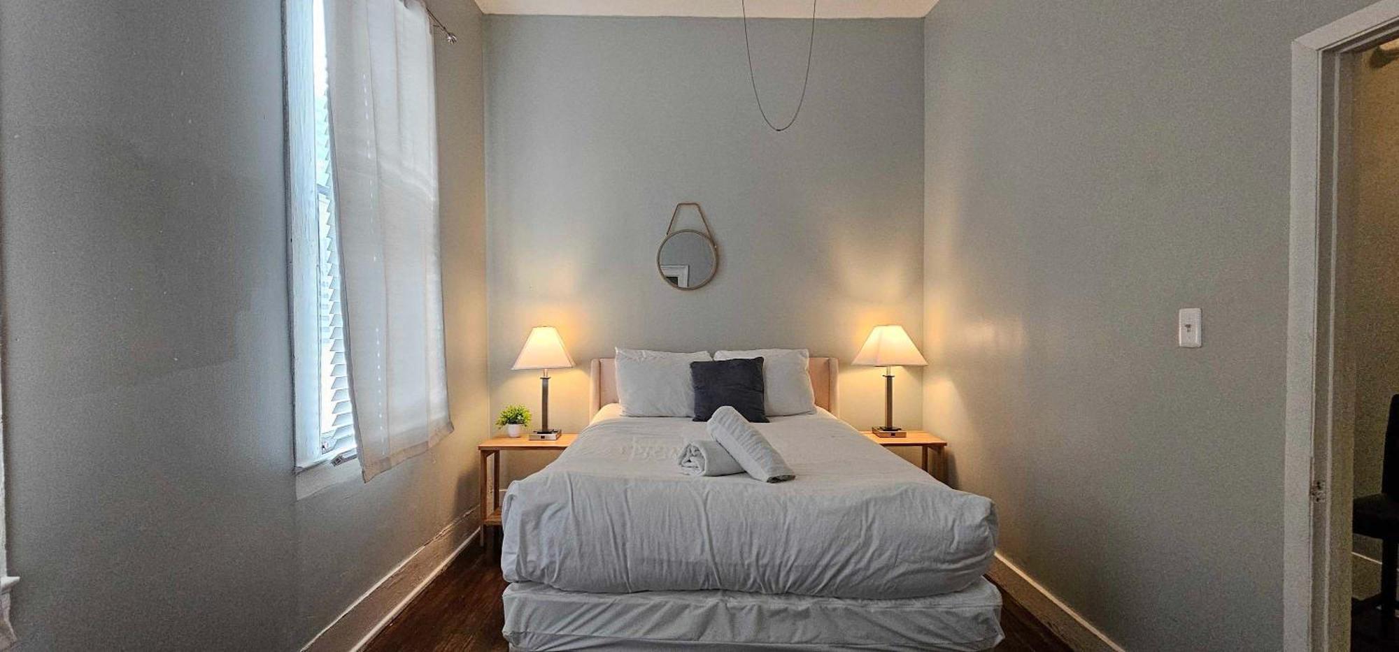 Mins From Downtown & Dining, Dauphin Darling 2 Apartment Mobile Bagian luar foto